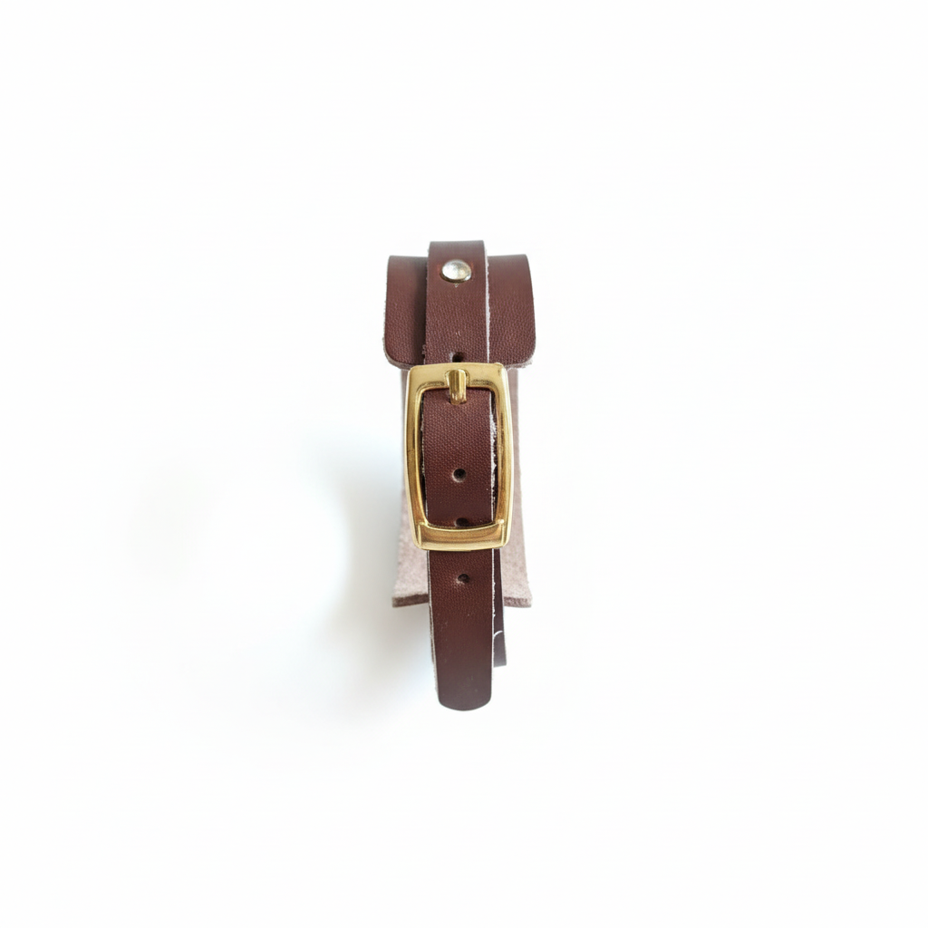 Brunt lærearmbånd med messingspenne