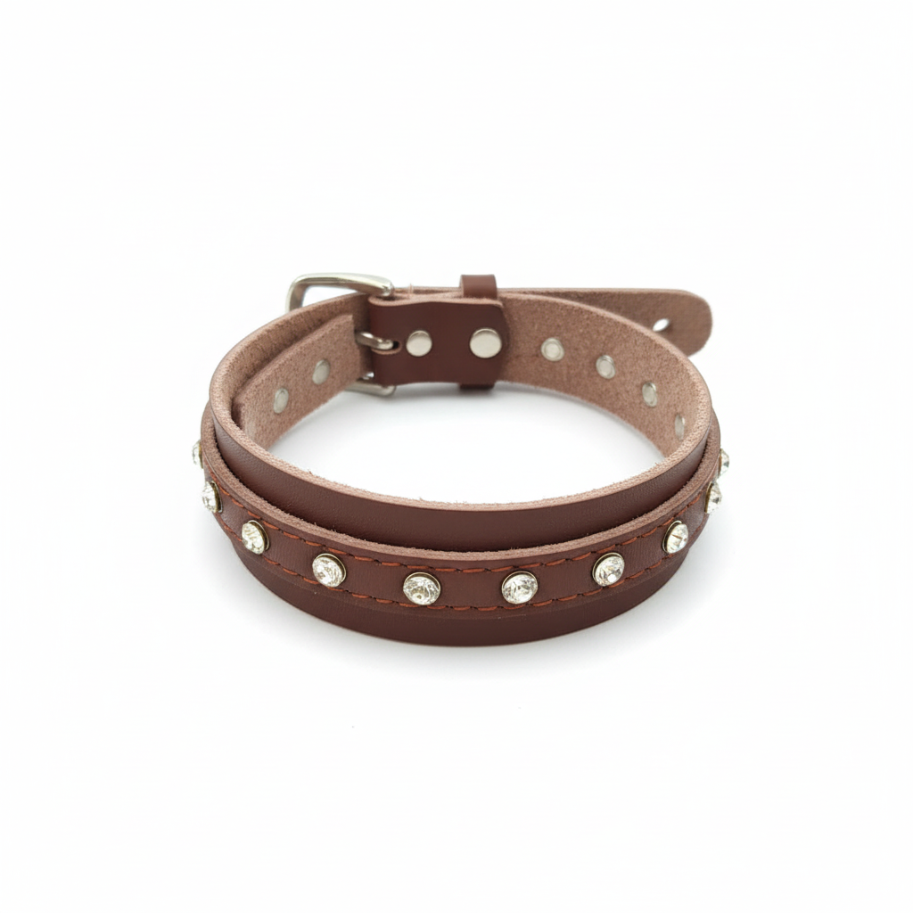 Brunt lærearmbånd med strass