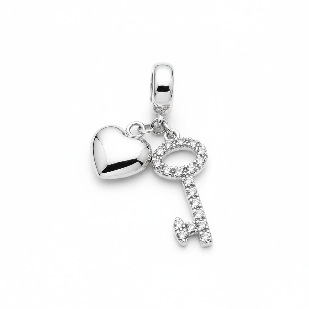 Produktbilde av hjerte og nøkkel-charms